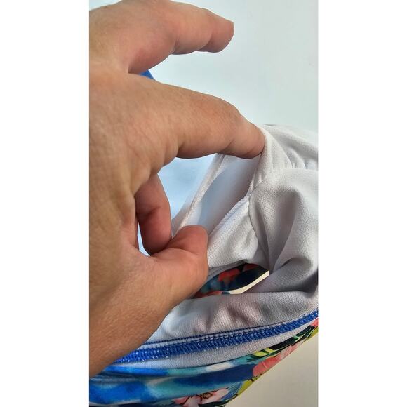 Torrid cap sleeve tie front full coverage support sz 3 3X plus swim suit top EUC - Picture 6 of 9